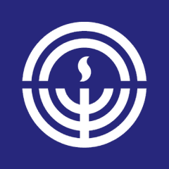 Logotipo do Secure Decal: sobre um quadrado azul-marinho, um emblema branco de círculos concêntricos com um candelabro de sete braços e uma chama no centro.